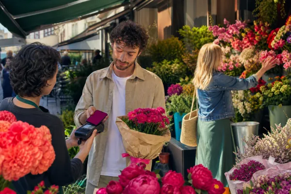 A surprise gift bought discreetly at a flower market